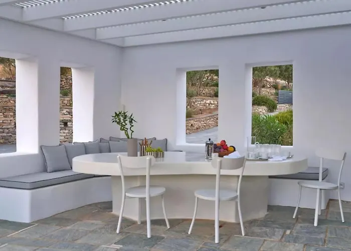 Hestia - Full Estate Country house